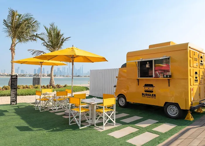 Th8 Palm Dubai Beach Resort, Vignette Collection By Ihg