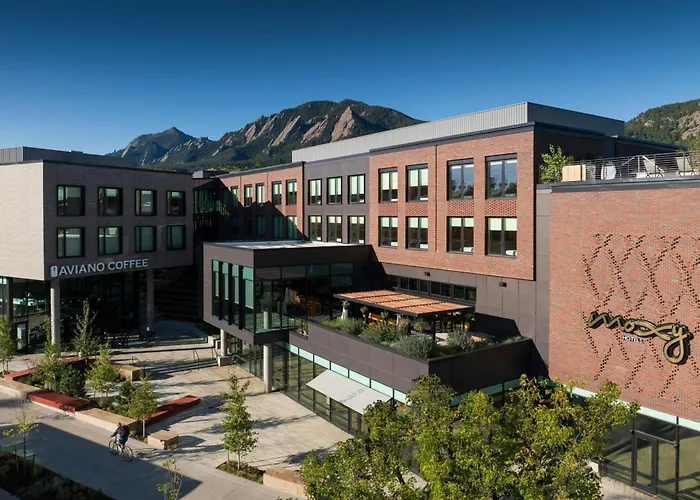 Moxy Boulder University