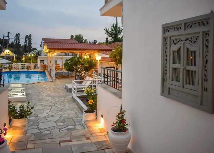 Villa Rosa Troulos