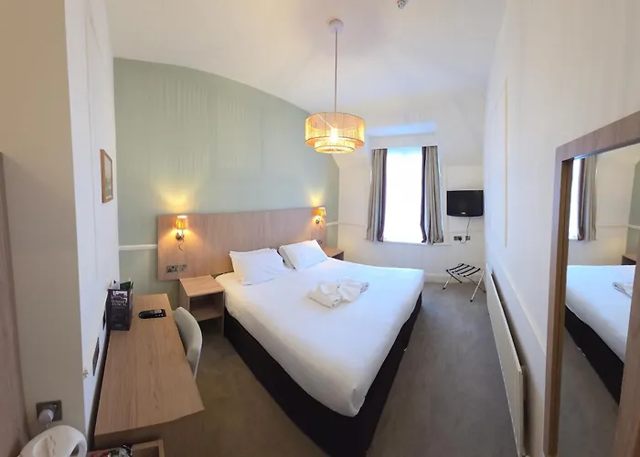 North Shore Hotel