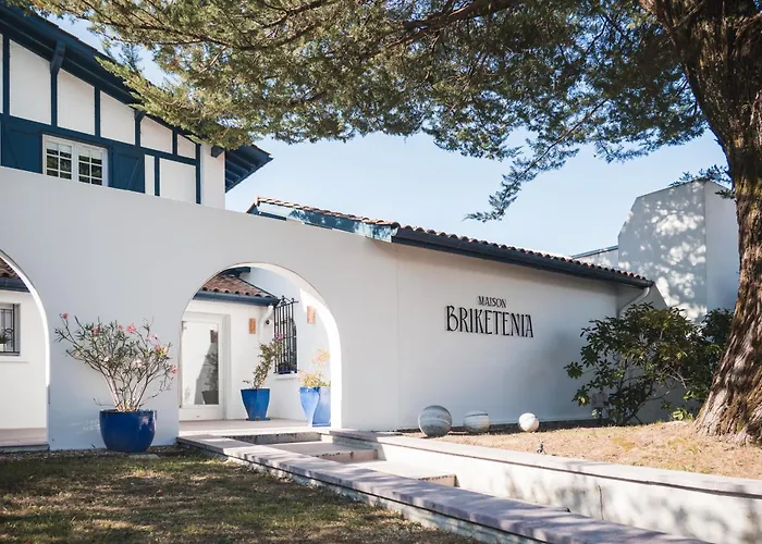 Hôtel Briketenia