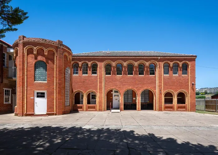 The Hallows Accommodation Bathurst