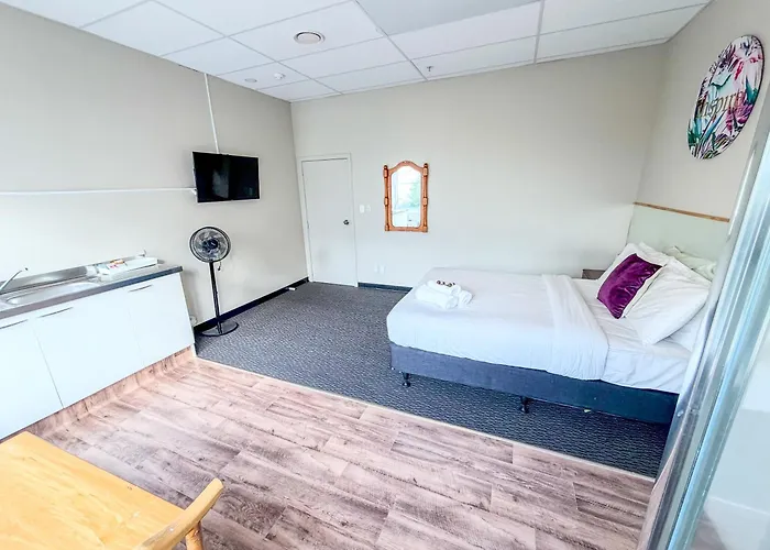 Aura Hotel