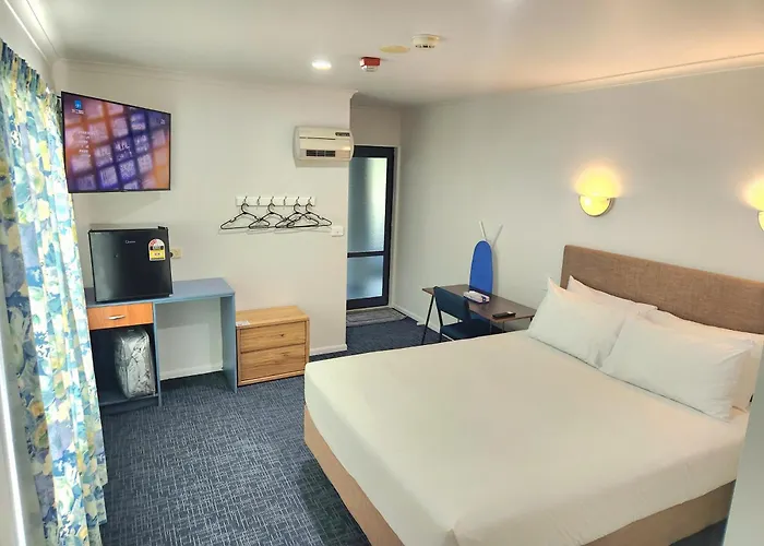Botany Palms Motel