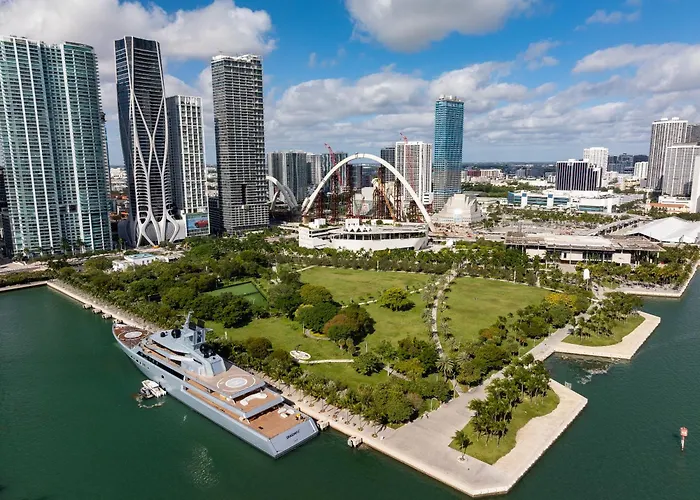 Hotel The Crosby Miami Worldcenter