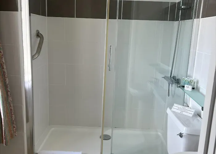 Bay Roomz Hotel