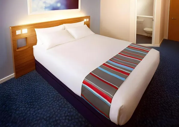 Travelodge Dundee Strathmore Avenue