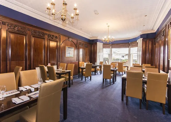 Royal Mackintosh Hotel