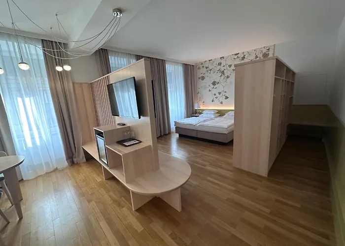Hotel Caroline