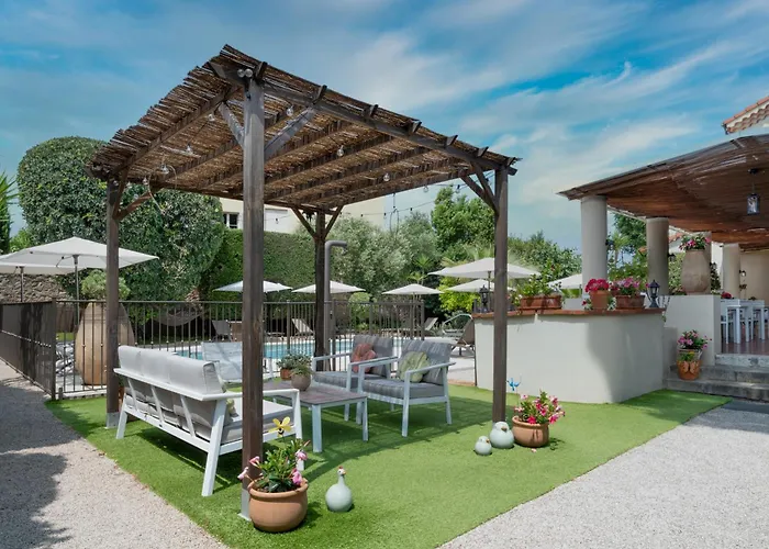 Hotel Mas Djoliba