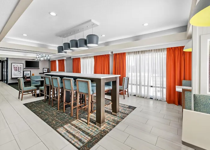 Hampton Inn Bloomington West