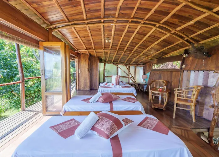 Vanira Lodge Teahupoo