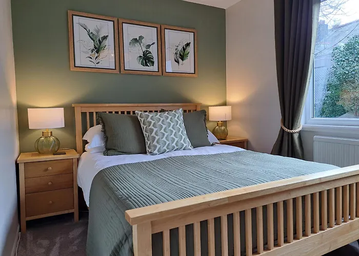 Schooner Point Guest House