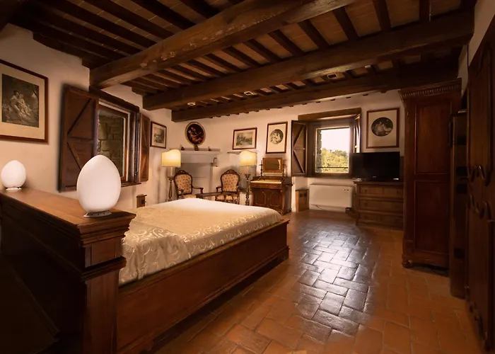 Castello Di Petroia Dimora D'Epoca