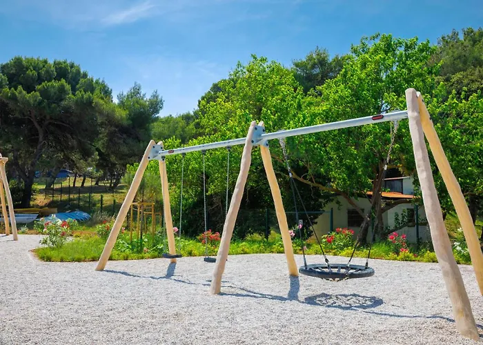 Arena Stupice Camping Homes Premantura