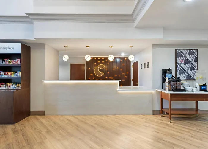 Comfort Suites East Brunswick - South River