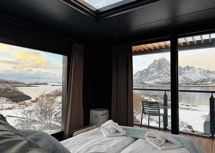 Skarungen - Hotel, Cabins And Camping Kabelvåg