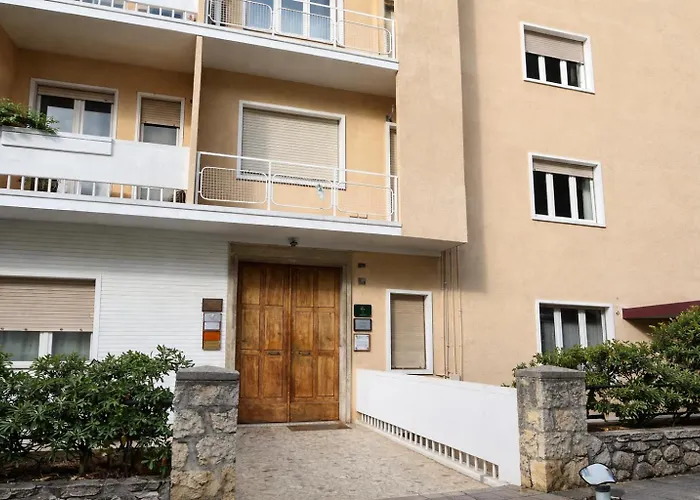 Nue Suites
