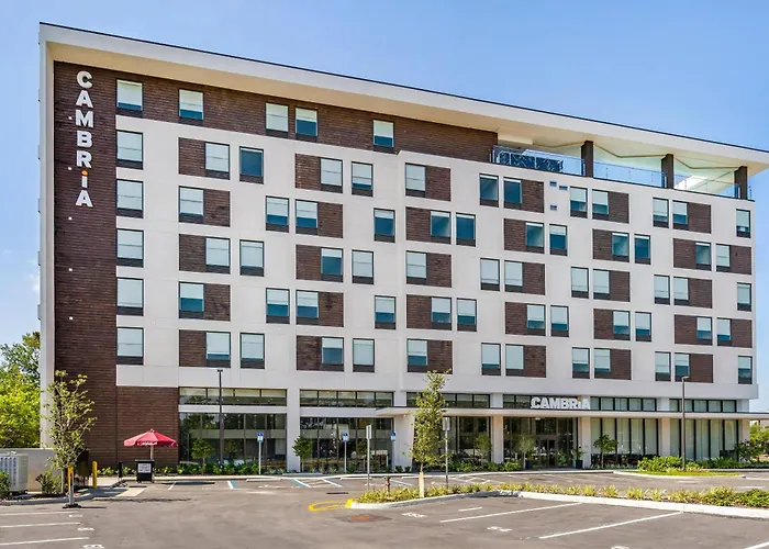 Cambria Hotel Orlando Near Universal Theme Parks