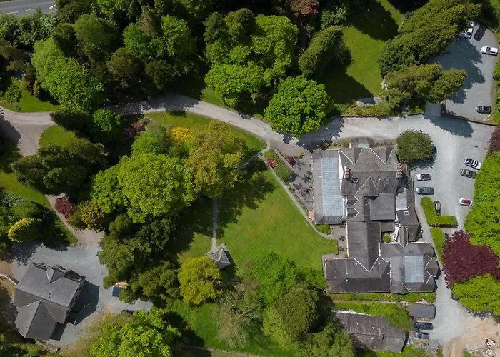 Briery Wood Hotel