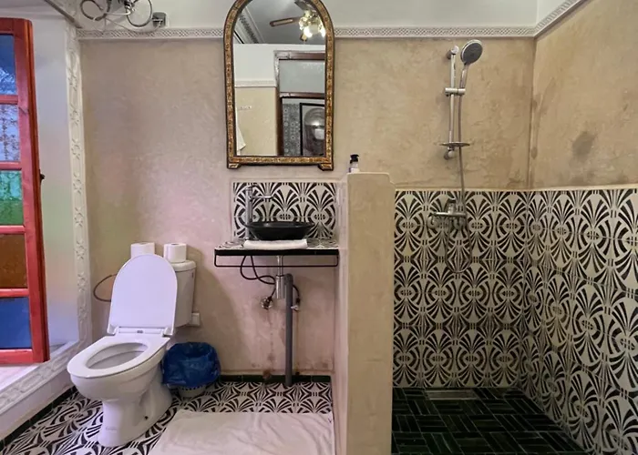 Riad Naya