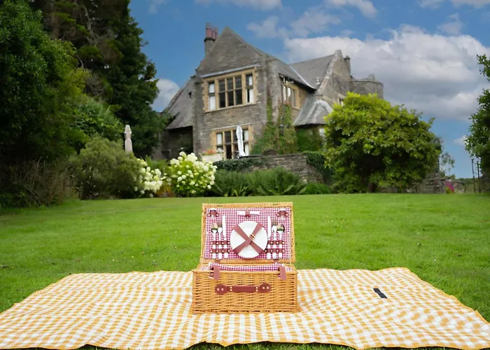 Cragwood Country House