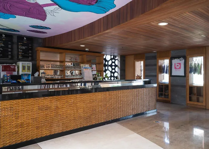 Bedrock Hotel Kuta