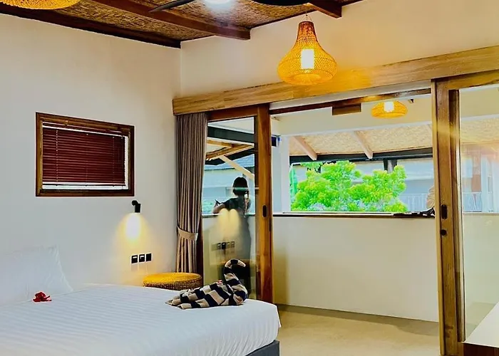 Baha Baha Villas West Sumbawa - Sk8, Gym, Sauna & Spas Hot & Cold, Bar & Restaurant Sekongkang