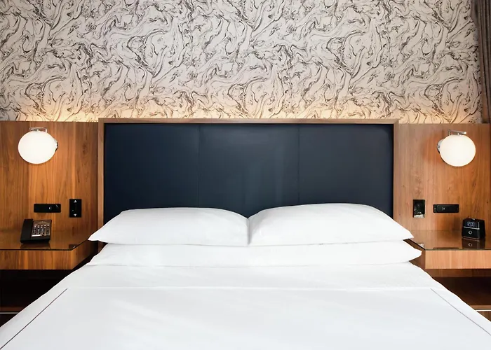 Charter Seattle, Curio Collection By Hilton