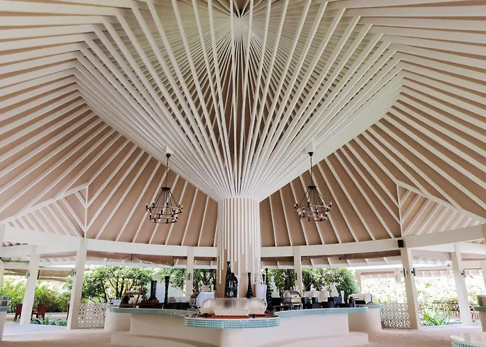 Hondaafushi Island Resort