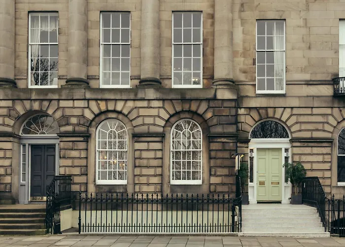Lyla Rooms