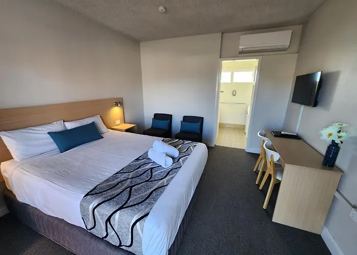 Country Gardens Motel