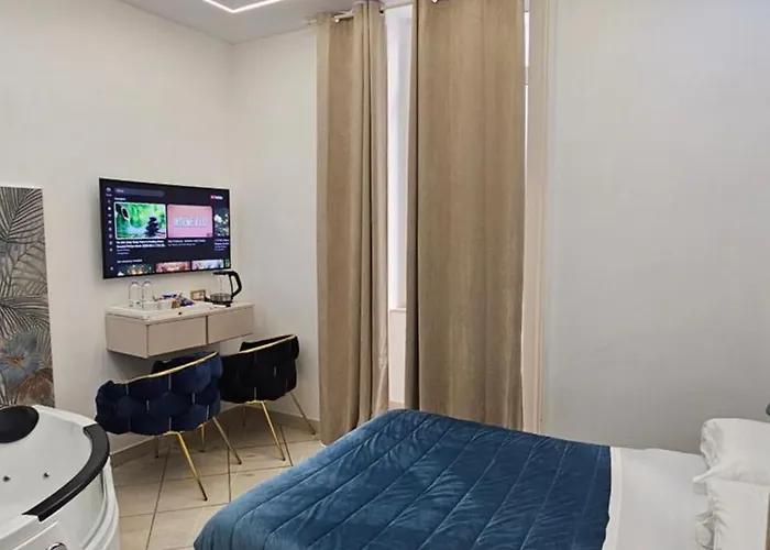 Centrale Room&Jacuzzi