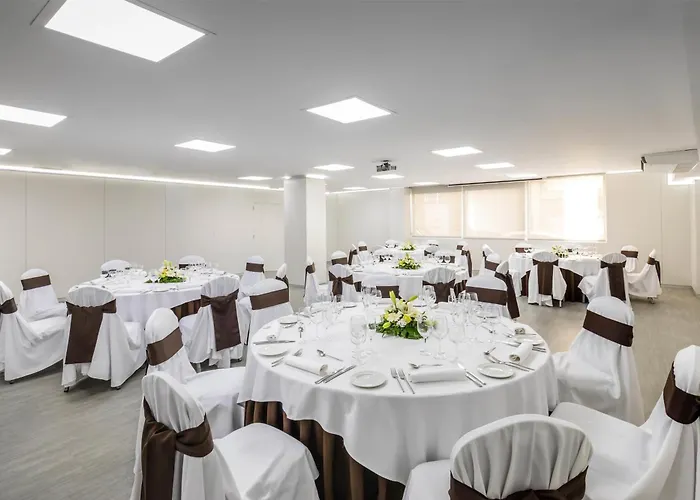 Hotel Barcelo Santa Cruz Contemporaneo
