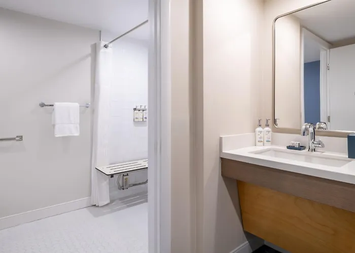 Holiday Inn Bar Harbor Regency By Ihg