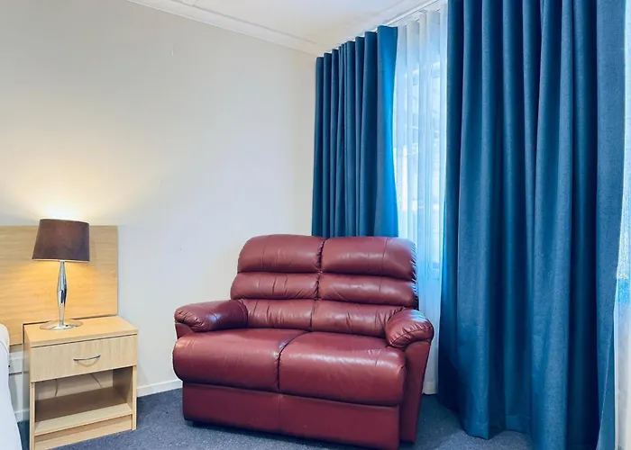 Edinburgh Motor Inn