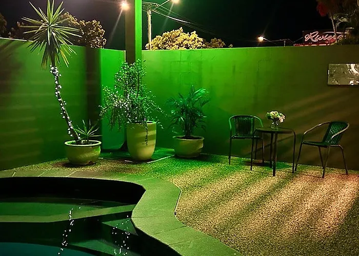 Chalet Motor Inn