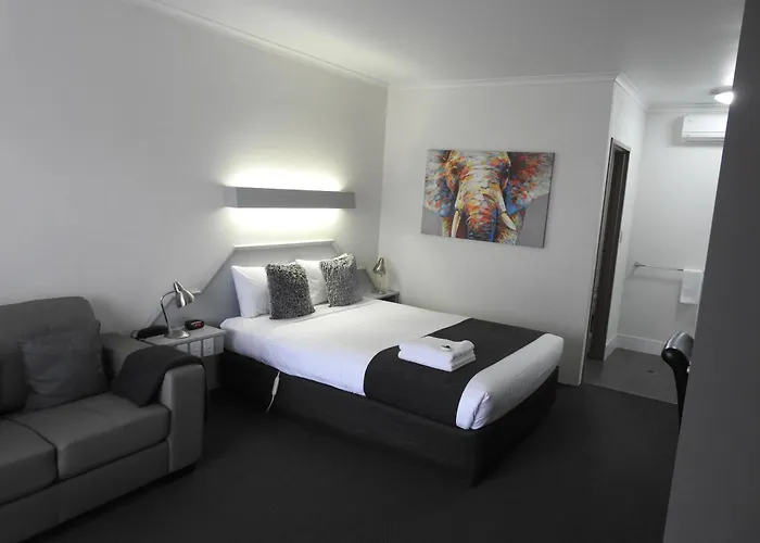 Wine Village Motor Inn