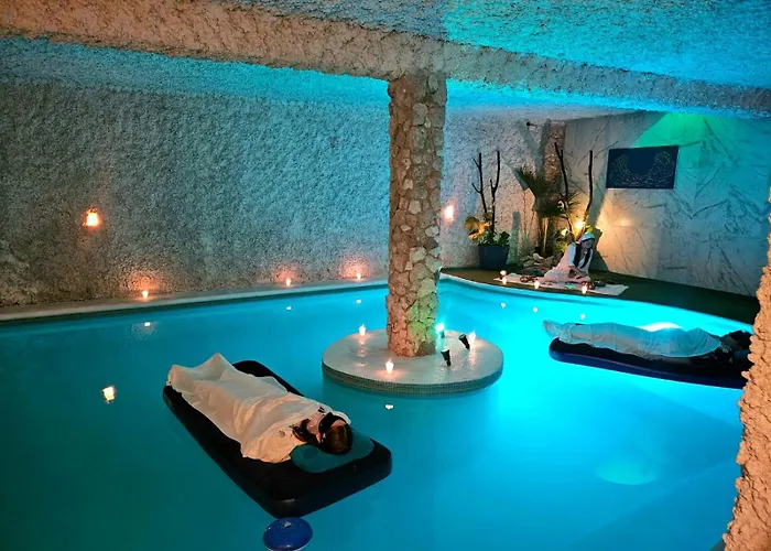 Mayan Majesty Boutique Hotel