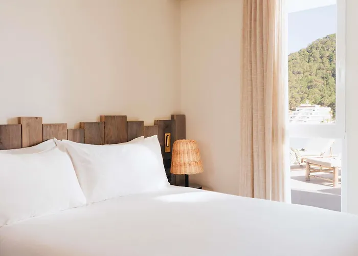 Hyde Hotel Ibiza Beach Resort By Accor Cala Llonga 