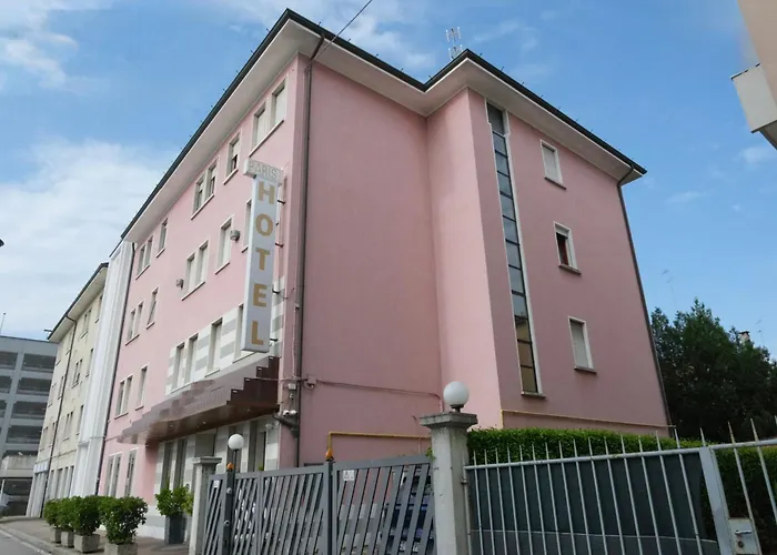 Hotel Paris