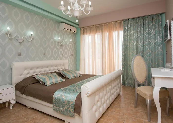Maranton Beach Hotel Kinira
