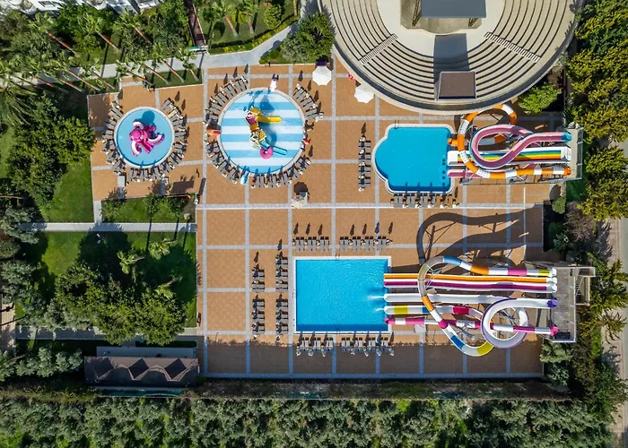 Royal Garden Beach Hotel