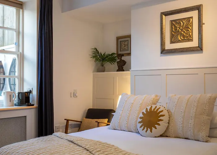 Ferndale Mews Bed & Breakfast Bristol