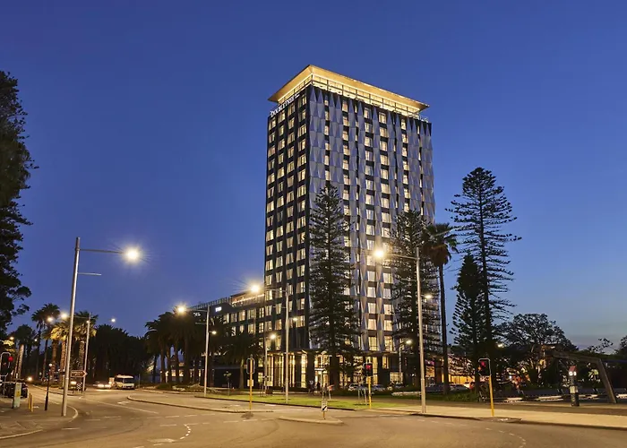 Doubletree By Hilton Waterfront