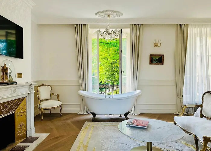 Le Chateau D Hardricourt