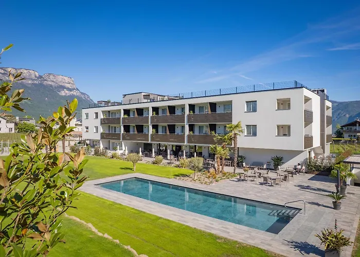 Hotel Cornelian Suites & Rooms