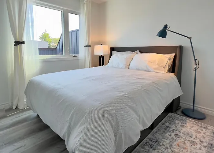Bentley Commons Fallsview - Luxury 4 Bedroom 4 Bath Townhouse