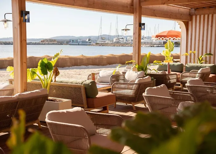 Holiday Inn Nice - Port St Laurent By Ihg Saint-Laurent-du-Var