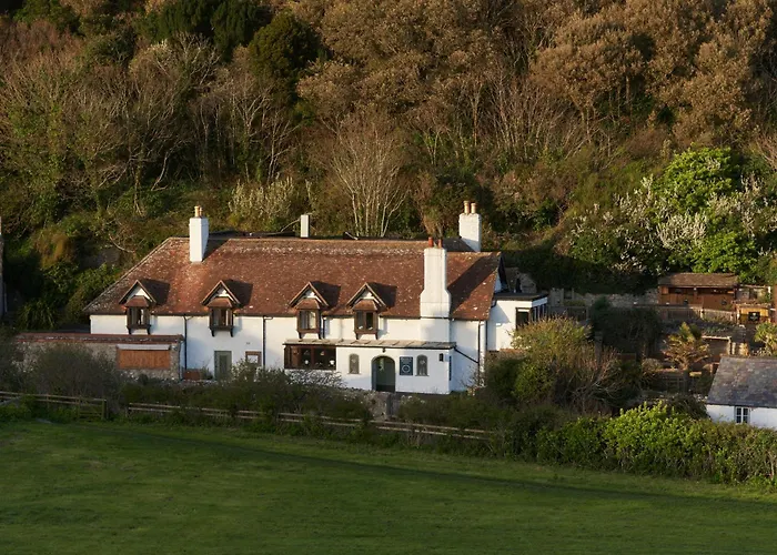 Lulworth Lodge